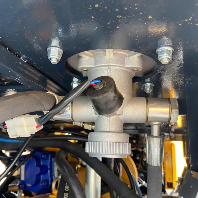 Máy Xúc Lật Kẹp Gỗ Shanyu T932K