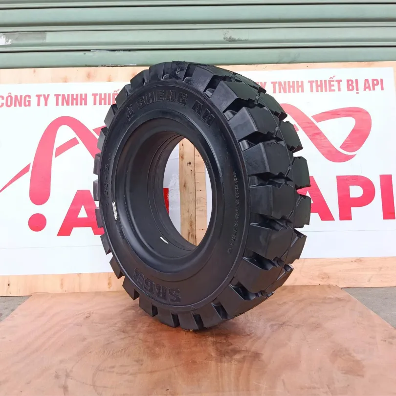 Lốp Đặc Xe Nâng 700-12